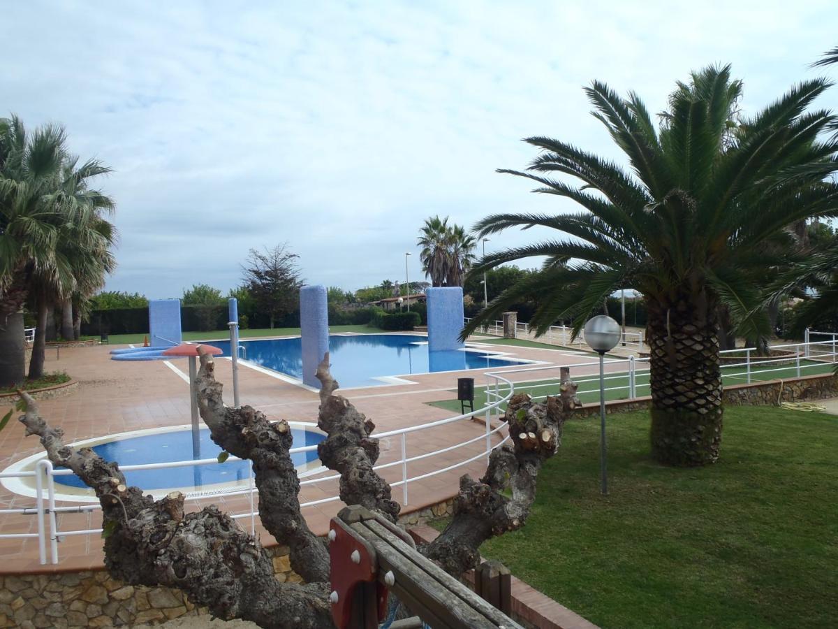 Albatross Mobile Homes On Camping El Pla De Mar Мальграт-де-Мар Экстерьер фото